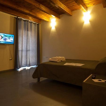 Via Cavour 19, Appartamento Del Conte Iglesias Ngoại thất bức ảnh
