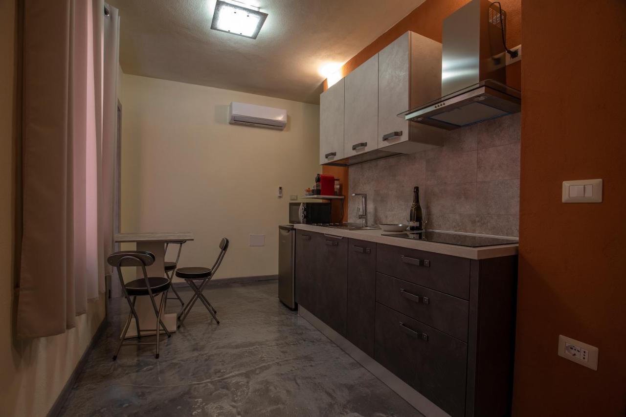 Via Cavour 19, Appartamento Del Conte Iglesias Ngoại thất bức ảnh